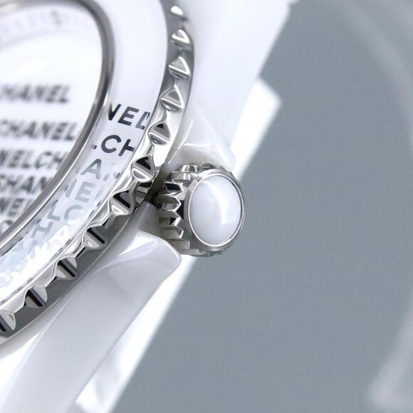 Chanel J12 Wanted de 33mm Ceramic H7419 Wristwatch Quartz - Picture 5 of 9